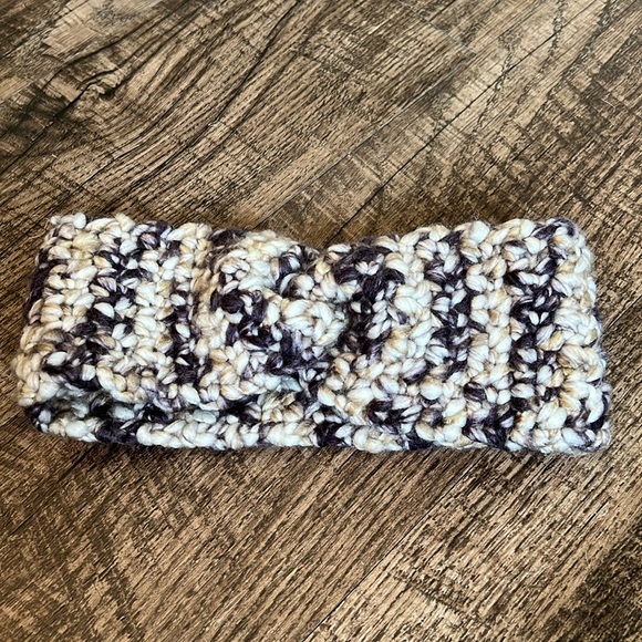 NEW! Chunky crochet twisted knot ear warmer - Picture 3 of 4